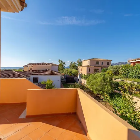 Iss Travel, L'uddastru 2, Panoramic - With Private Outdoor Terrace