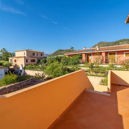 Iss Travel, L'uddastru 2, Panoramic - With Private Outdoor Terrace Apartment